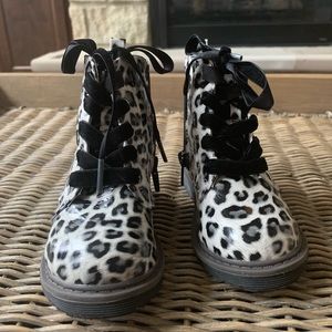 Size 7 white and black leopard boots